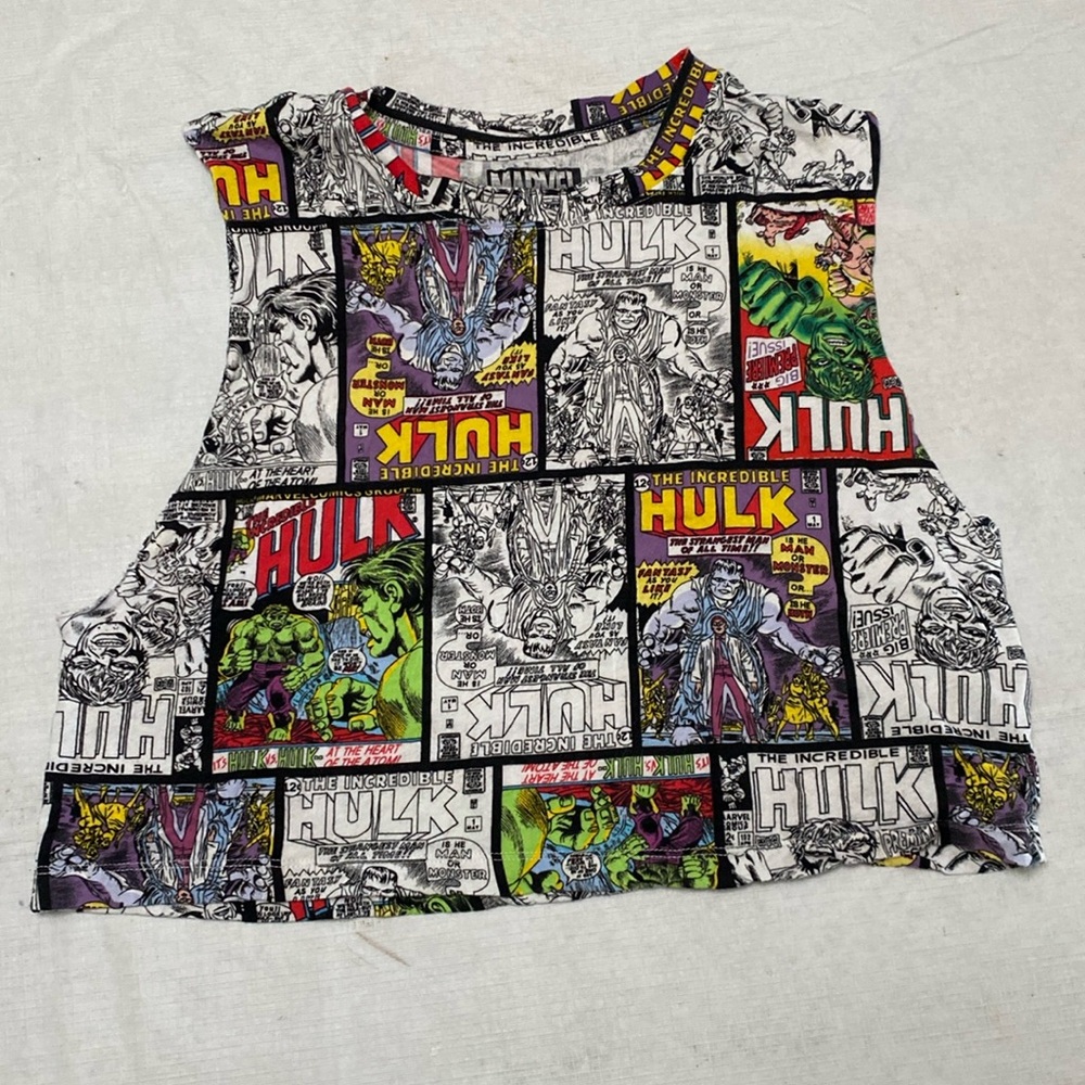 Hulk comic crop top lightweight in good condition size small